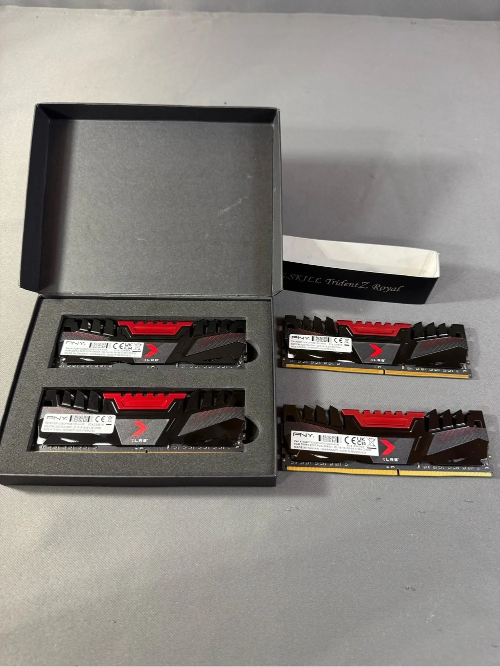 Black & Red Desktop DDR4 Memory Kit - High-Performance RAM